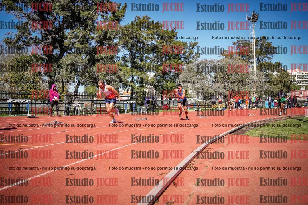 Fotos de los 200 m llanos de varones