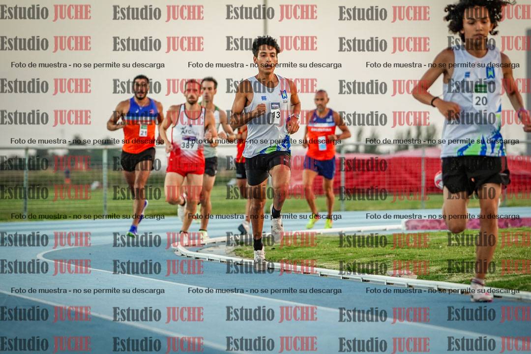 Fotos de los 3000 m llanos de varones