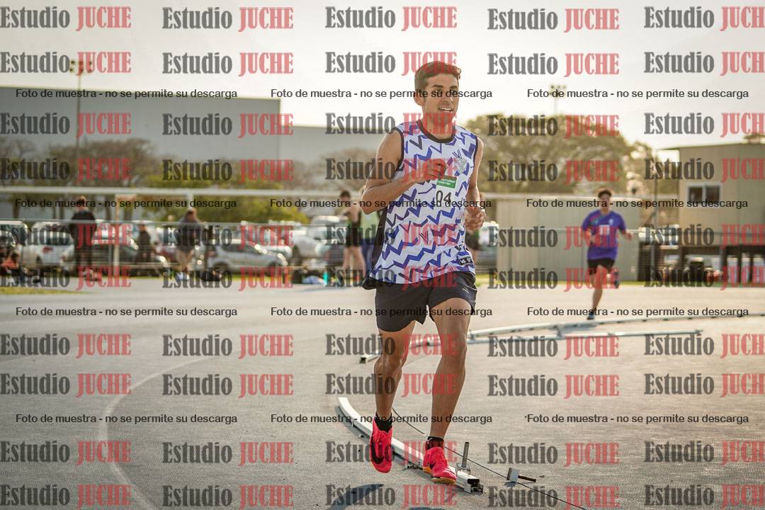 Fotos de los 3000 m llanos de varones