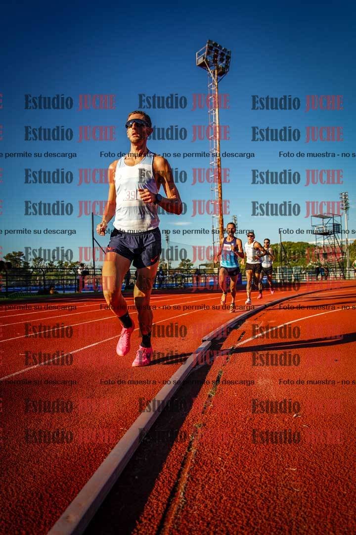 Fotos de los 3000 m llanos de varones