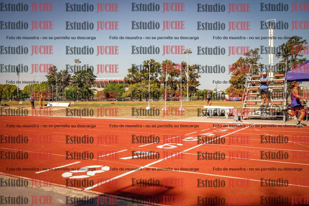 Fotos de los 400 m llanos de varones
