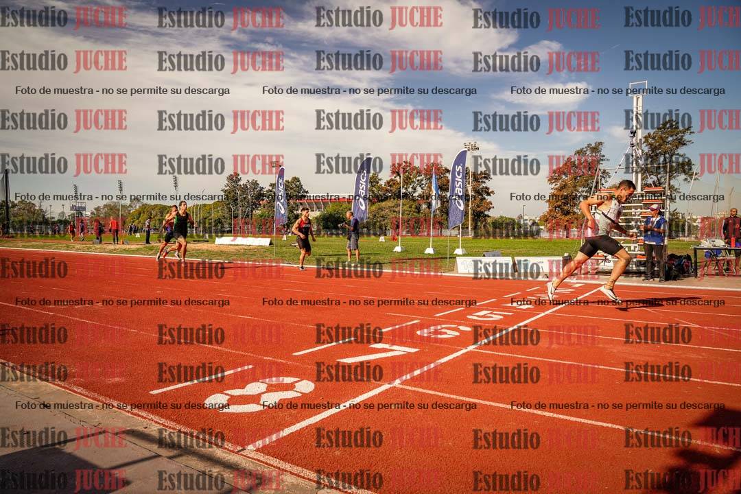 Fotos de los 400 m llanos de varones