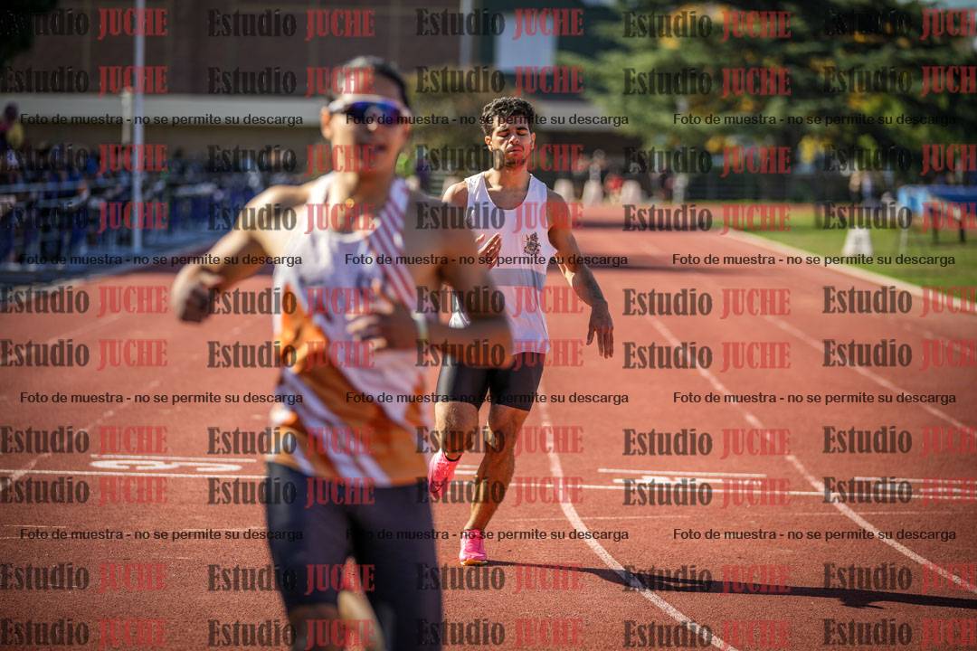 Fotos de los 400 m llanos de varones