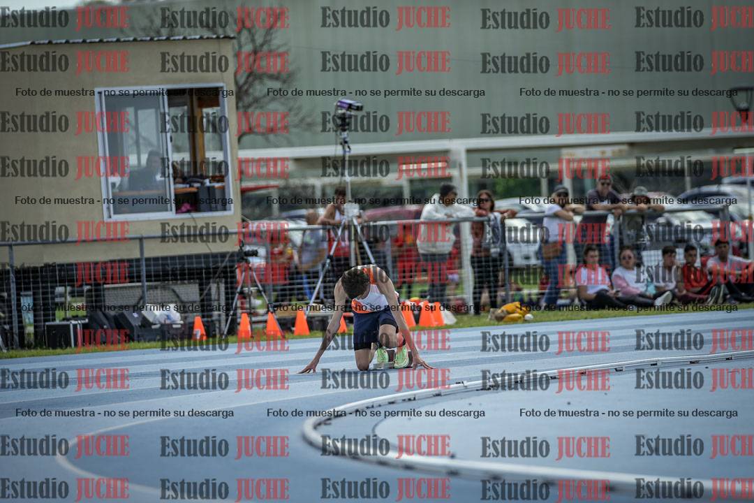 Fotos de los 400 m llanos de varones