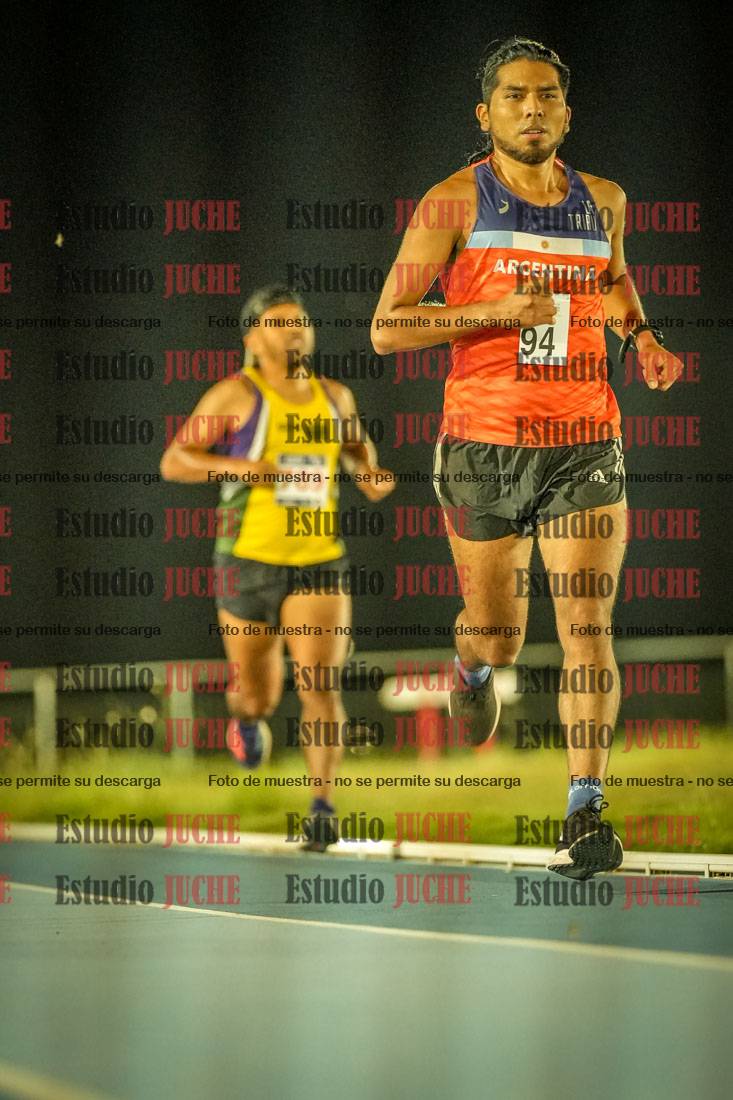 Fotos de los 3000 m llanos de varones