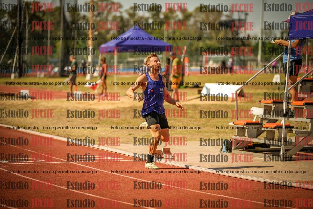 Fotos de los 400 m llanos de varones