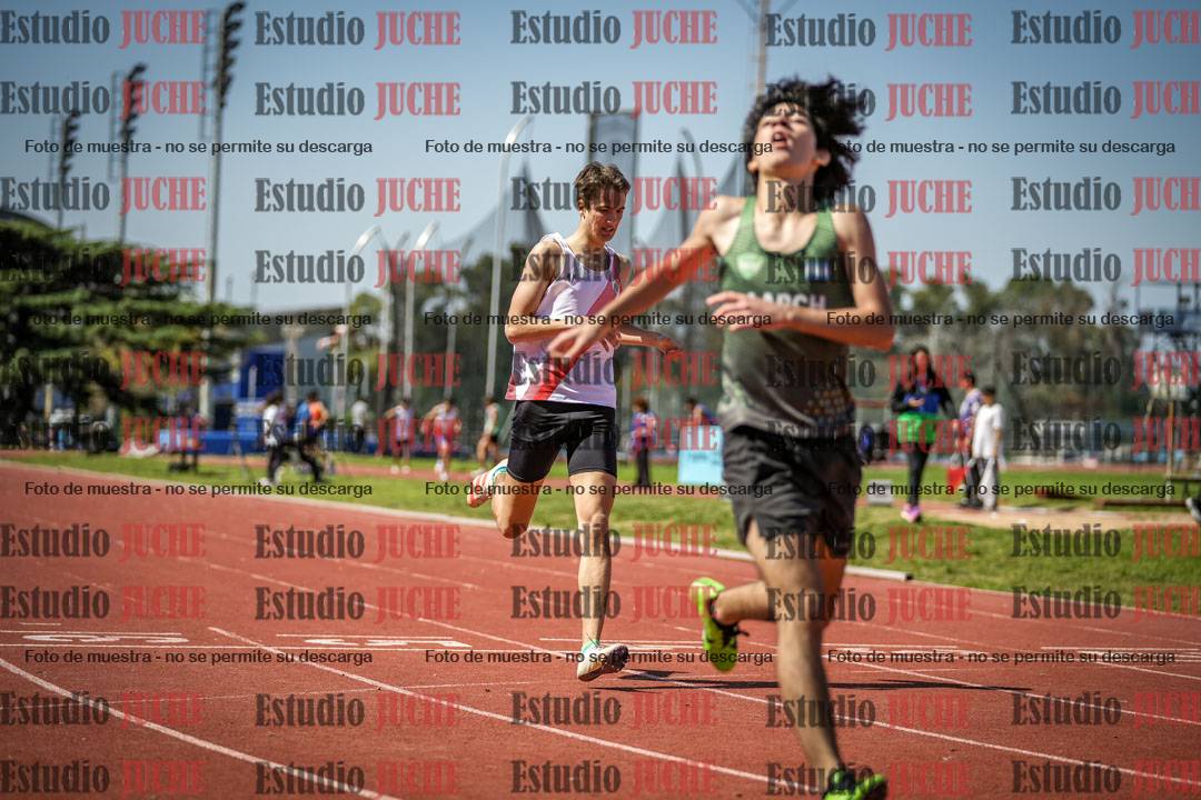 Fotos de los 400 m llanos de varones