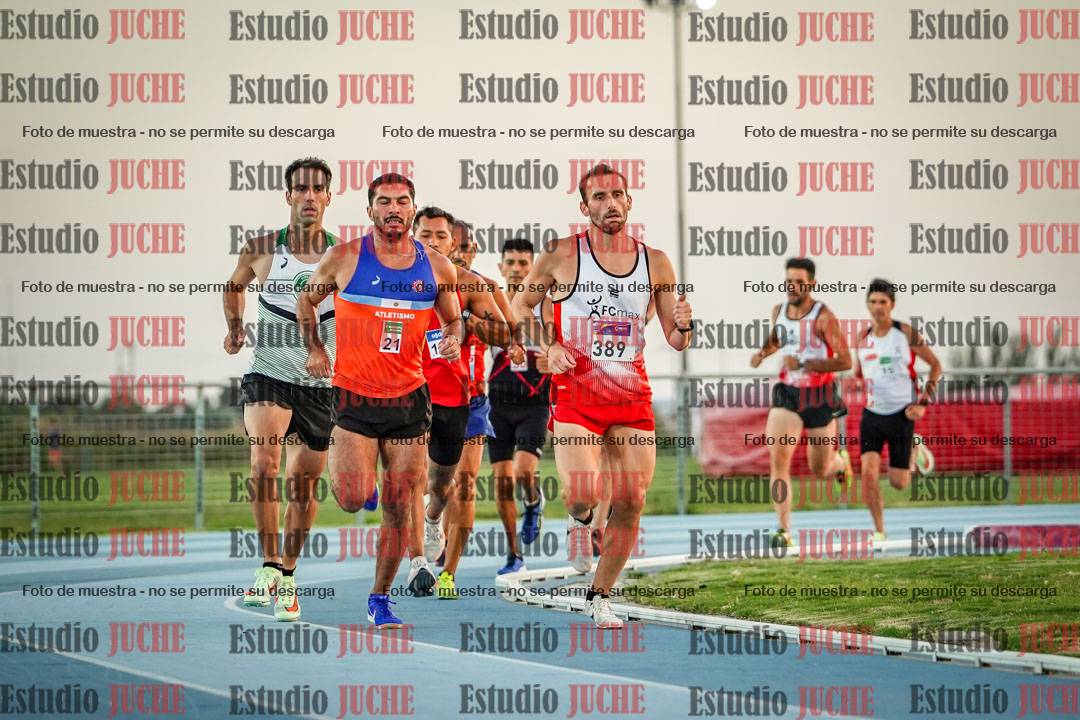 Fotos de los 3000 m llanos de varones