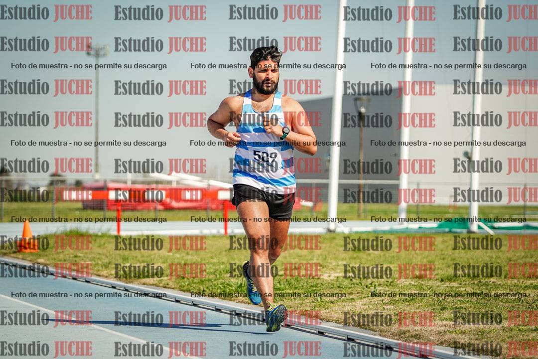 Fotos de los 3000 m llanos de varones