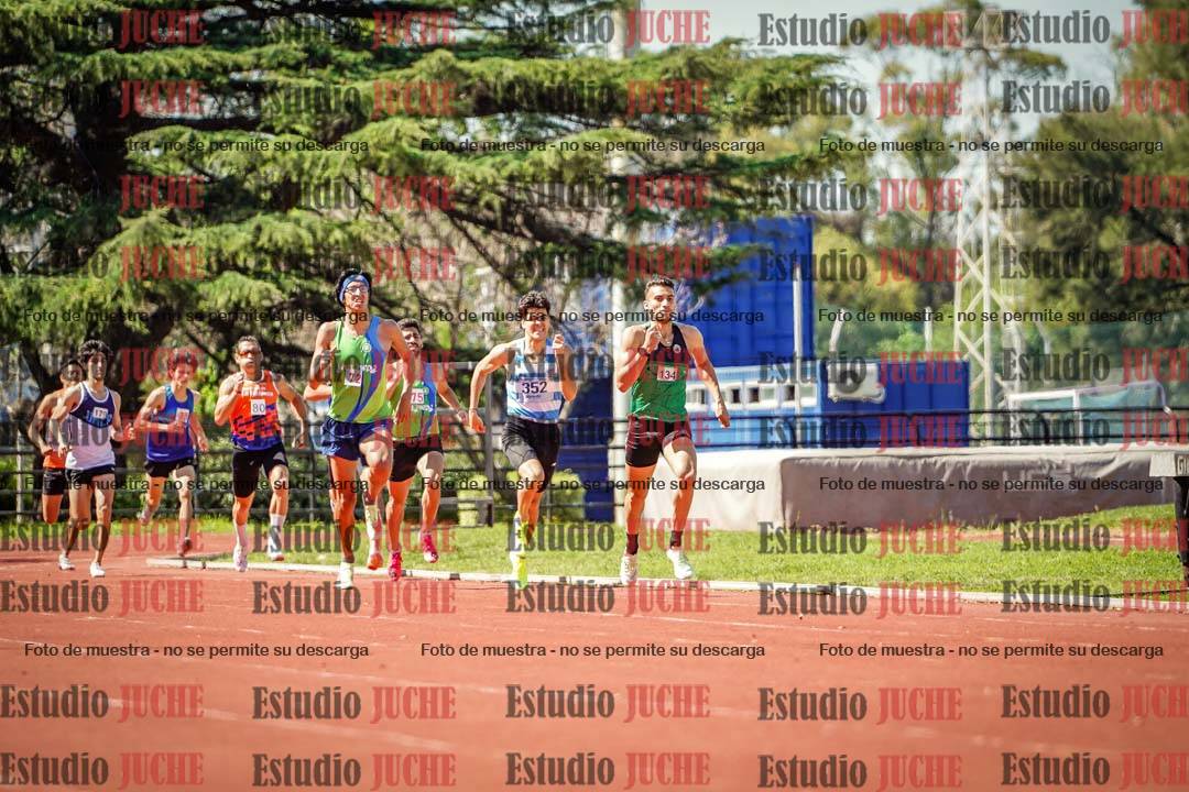 Fotos de los 800 m llanos de varones