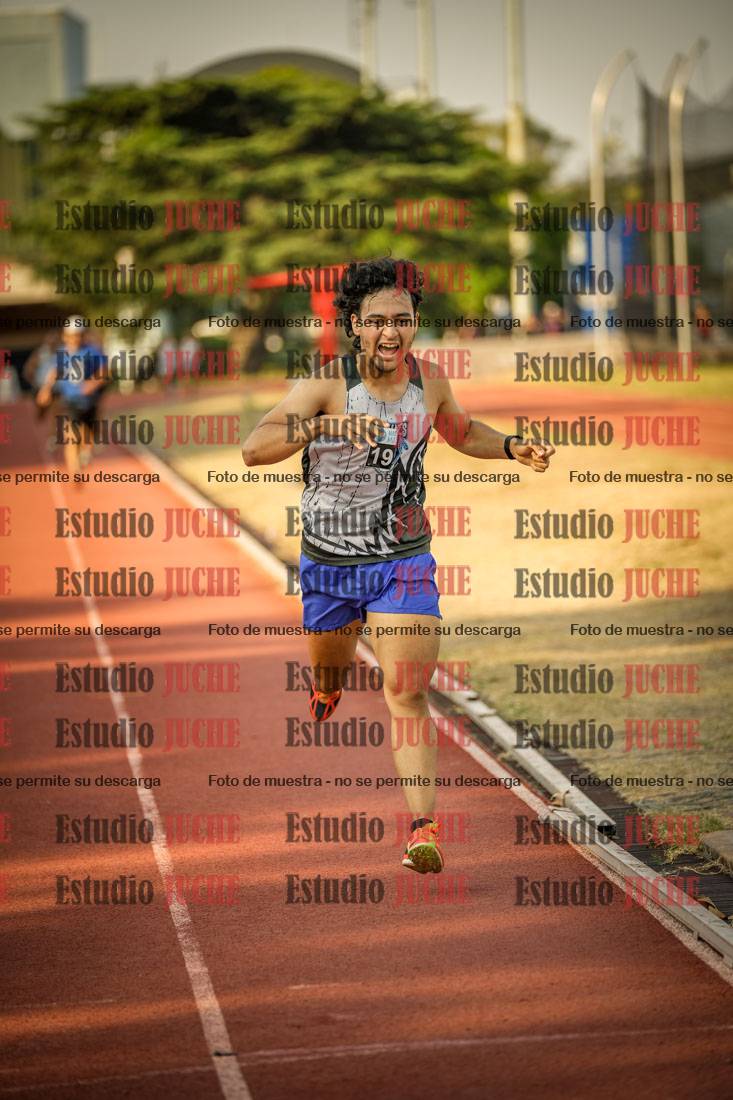 Fotos de los 1500 m llanos de varones