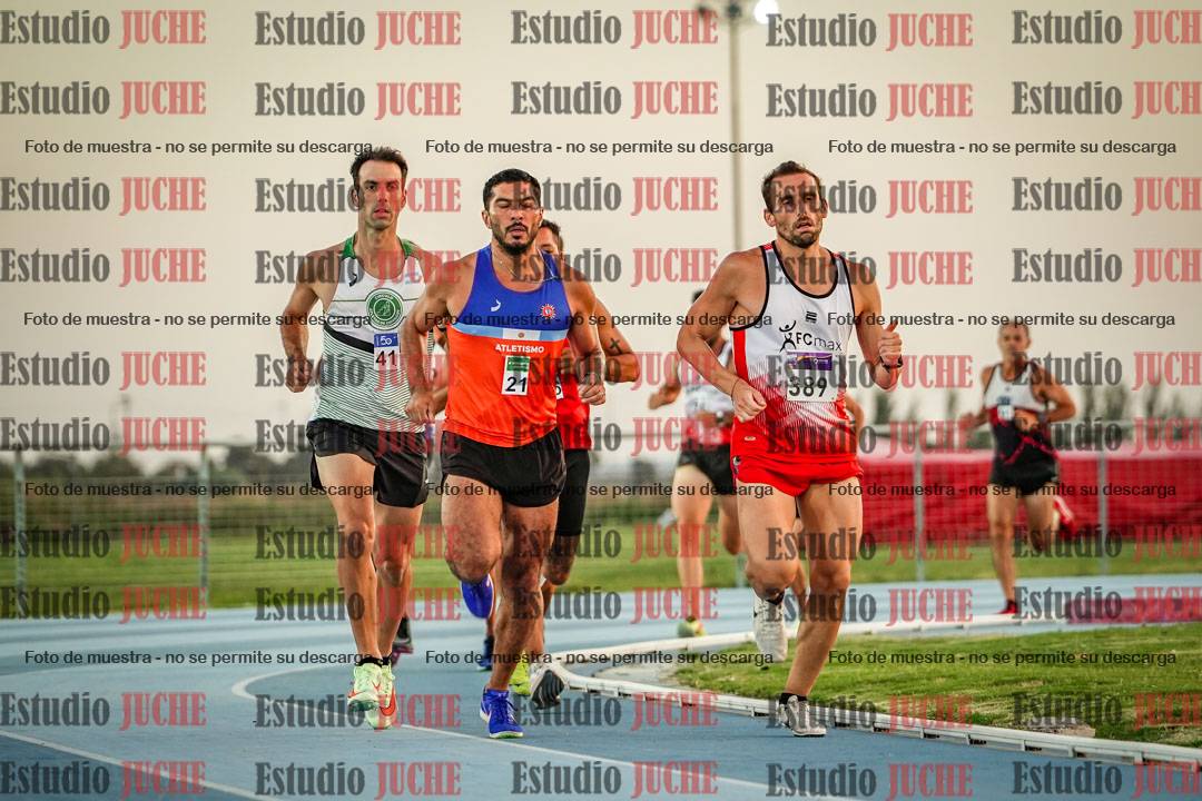 Fotos de los 3000 m llanos de varones