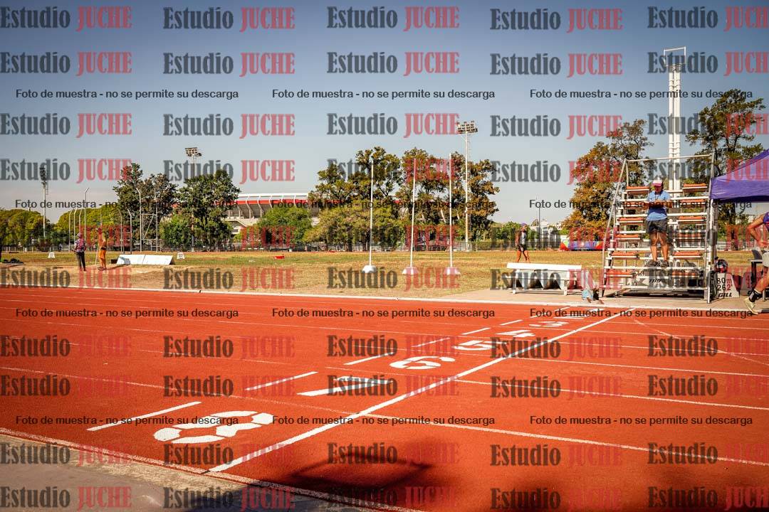 Fotos de los 400 m llanos de varones