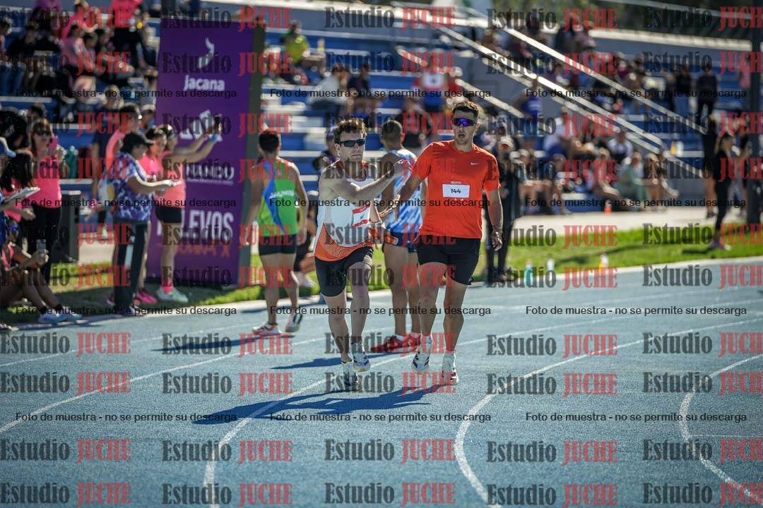 Fotos durante los relevos