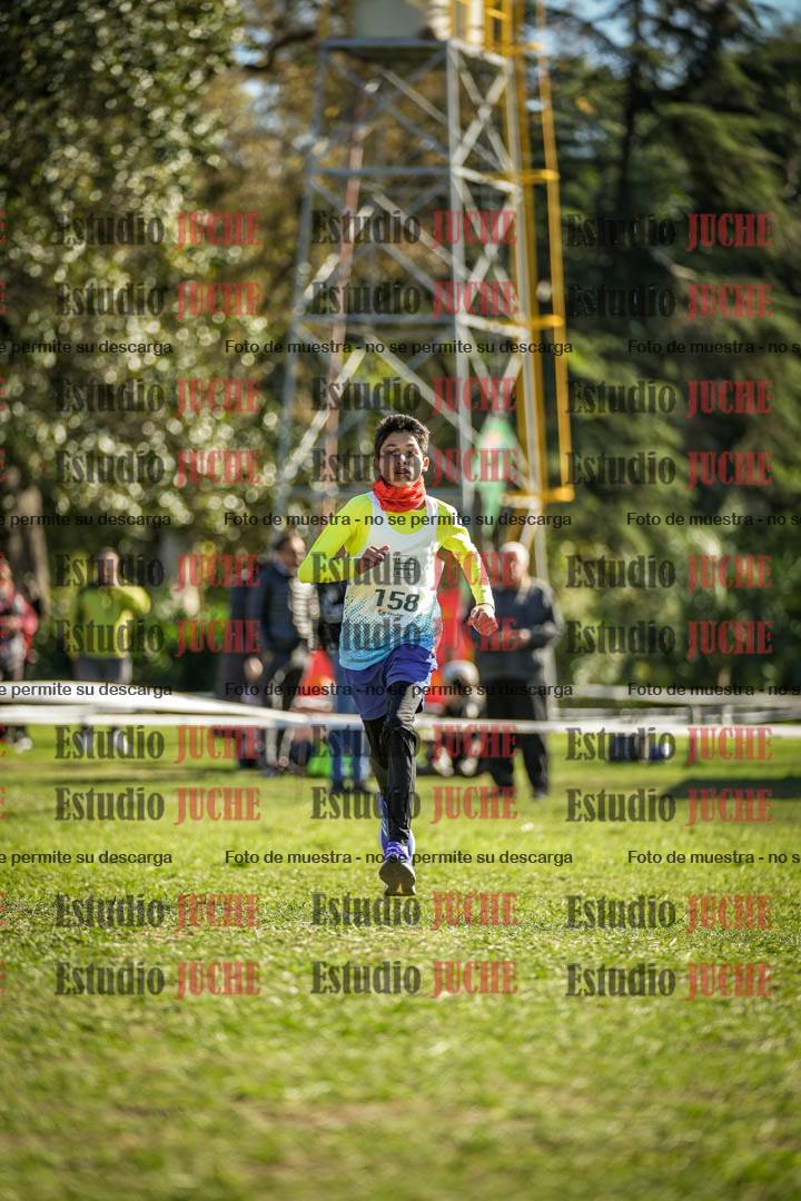 Fotos de la llegada del cross de 2000 m