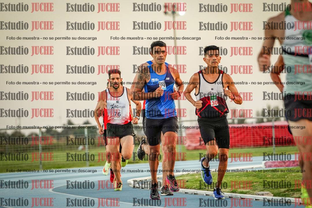 Fotos de los 3000 m llanos de varones