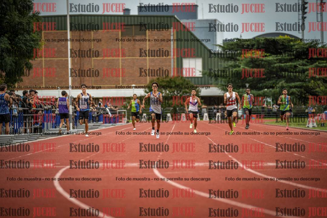 Fotos de los 400 m llanos de varones