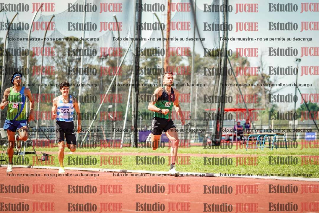 Fotos de los 800 m llanos de varones