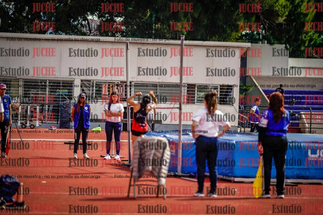 Fotos del salto en alto de mujeres
