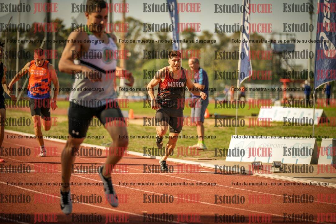 Fotos de los 400 m llanos de varones