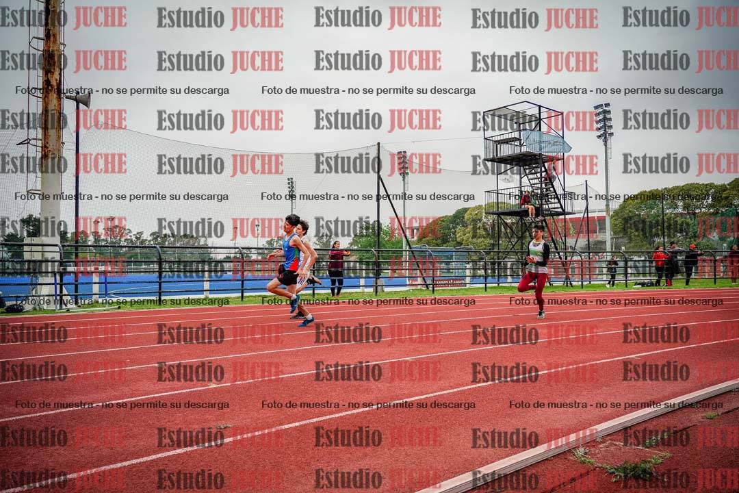 Fotos de los 200 m llanos de varones