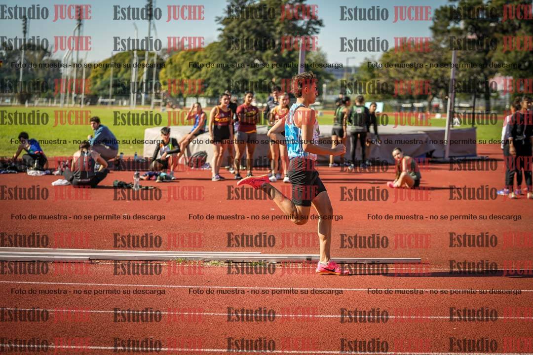 Fotos de los 800 m llanos de varones