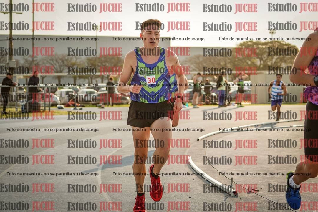 Fotos de los 3000 m llanos de varones