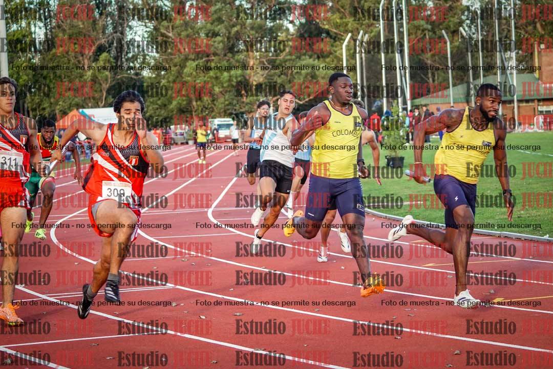 Fotos de las postas 4x100 m de varones - serie 1