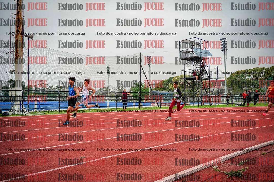 Fotos de los 200 m llanos de varones
