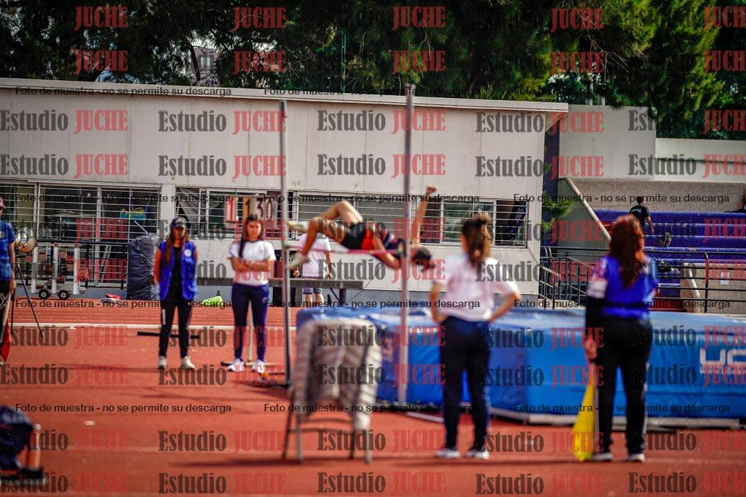 Fotos del salto en alto de mujeres