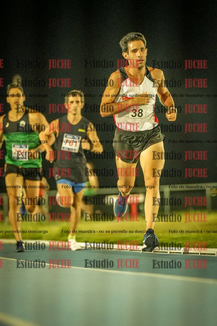 Fotos de los 3000 m llanos de varones