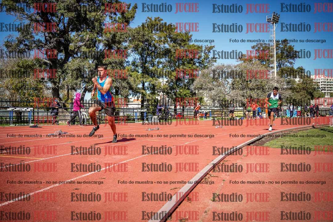 Fotos de los 200 m llanos de varones