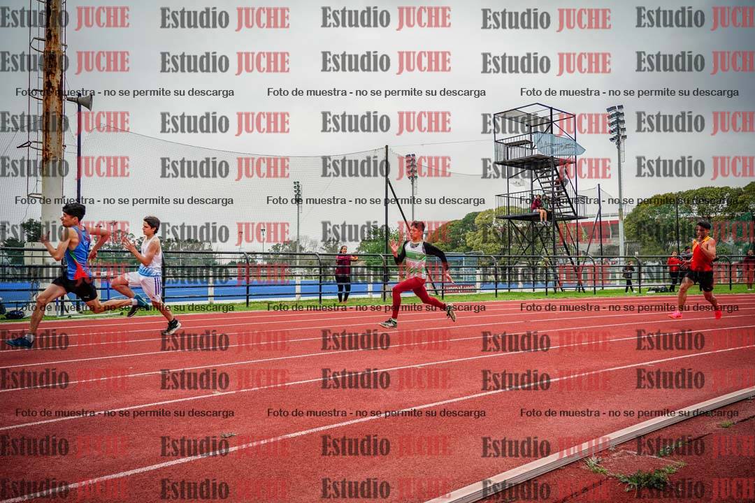 Fotos de los 200 m llanos de varones