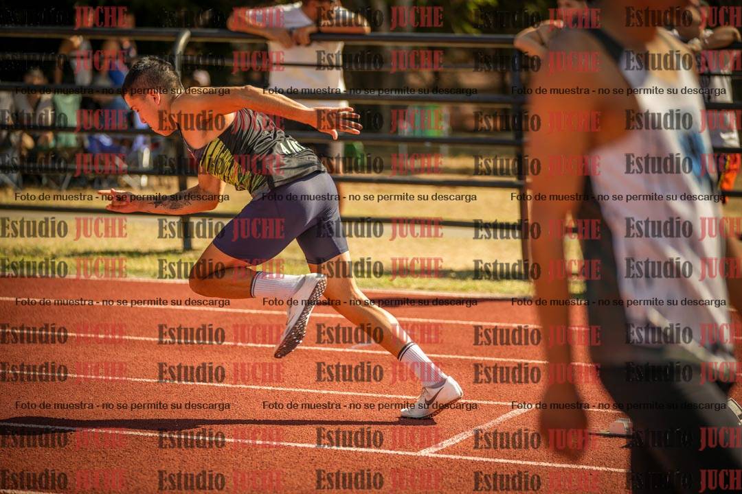 Fotos de los 400 m llanos de varones