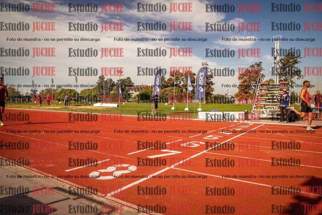 Fotos de los 400 m llanos de varones