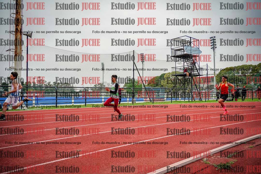 Fotos de los 200 m llanos de varones