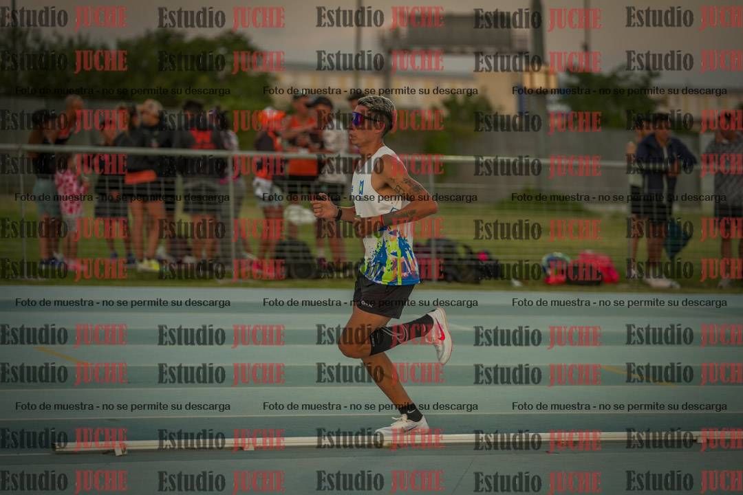 Fotos de los 3000 m llanos de varones