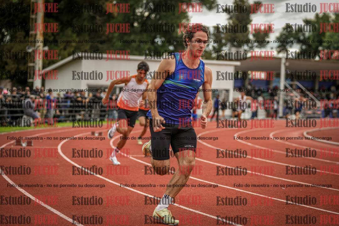 Fotos de los 400 m llanos de varones