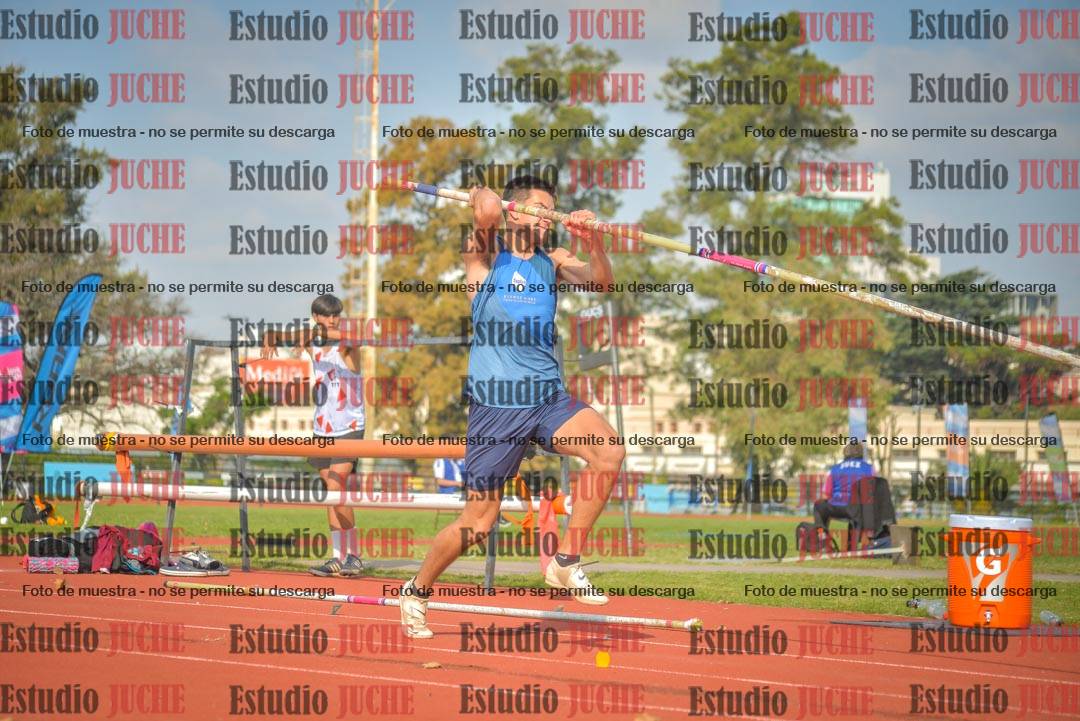 Fotos del salto con garrocha de varones - decatlón 8