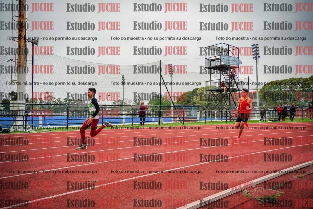 Fotos de los 200 m llanos de varones