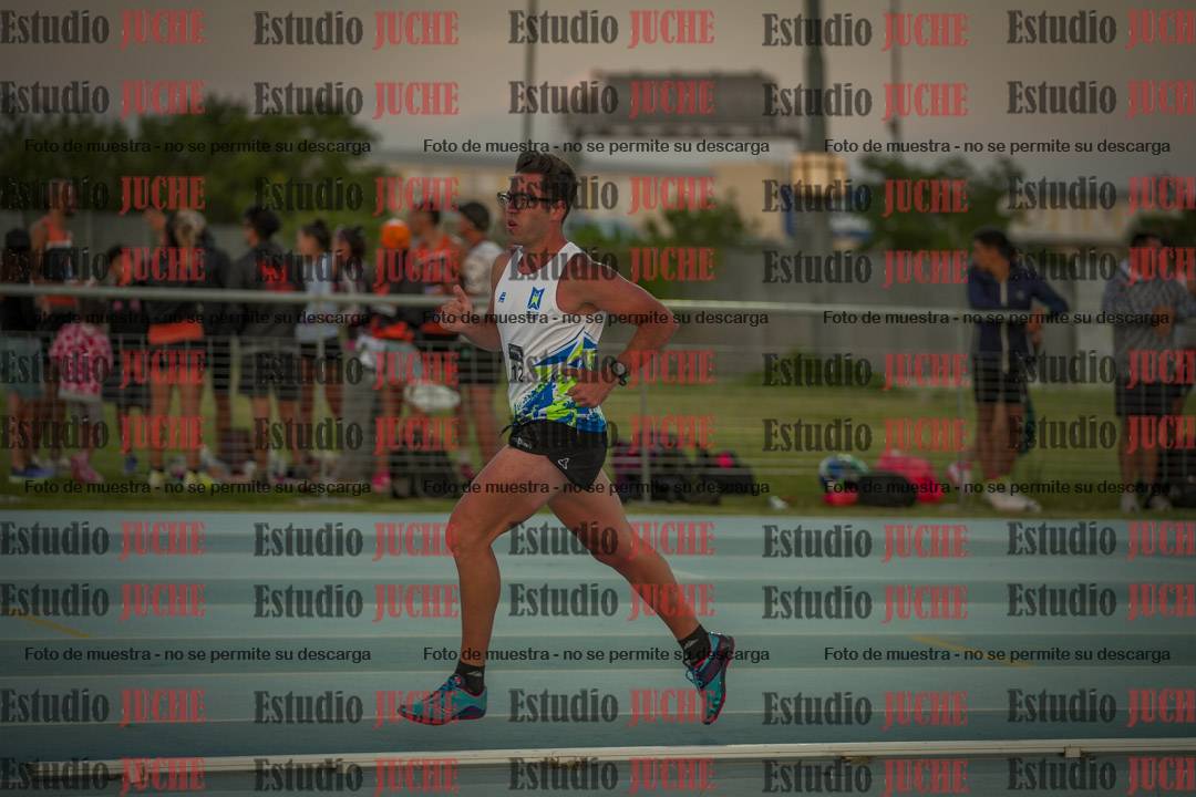 Fotos de los 3000 m llanos de varones