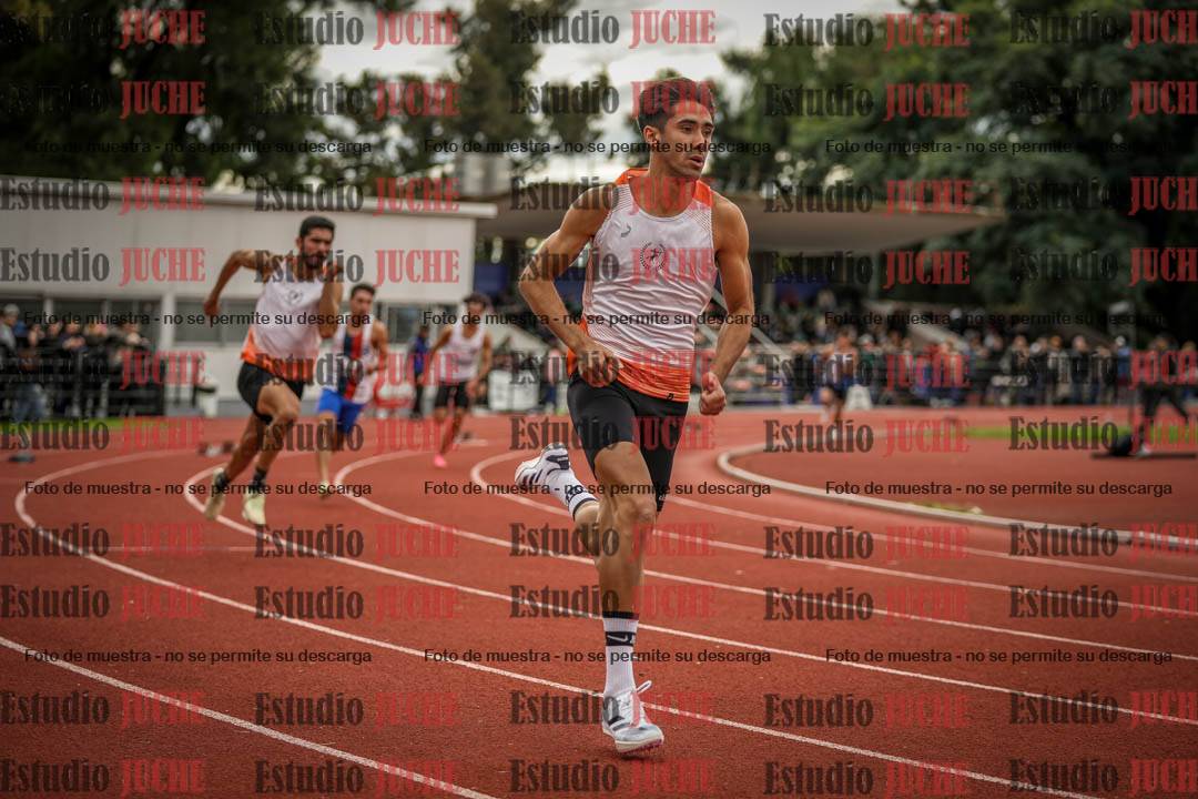 Fotos de los 400 m llanos de varones