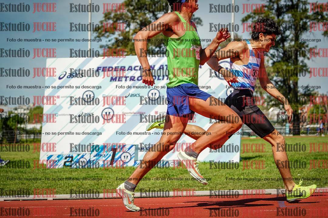 Fotos de los 800 m llanos de varones