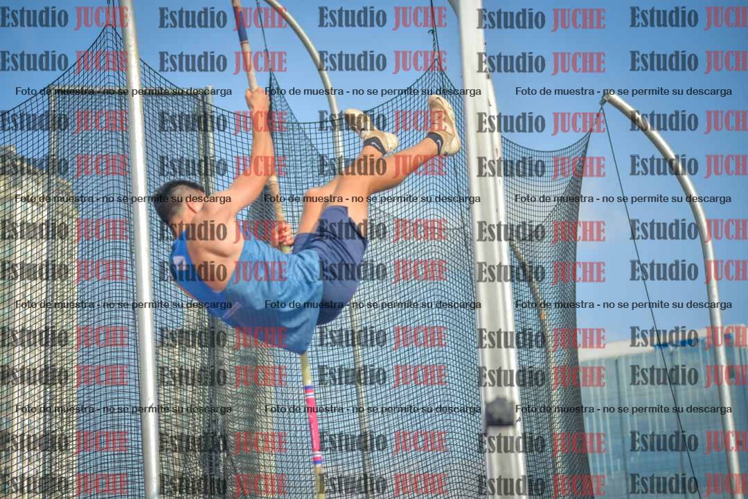 Fotos del salto con garrocha de varones - decatlón 8