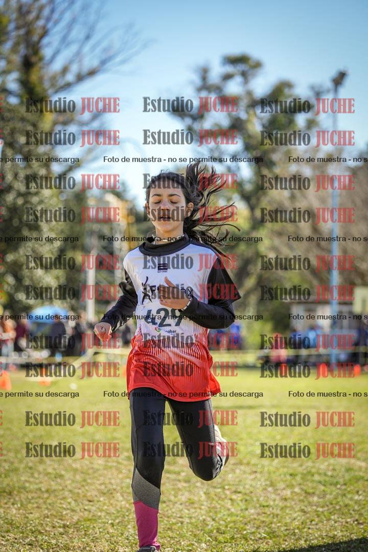 Fotos de la llegada del cross de 1000 m