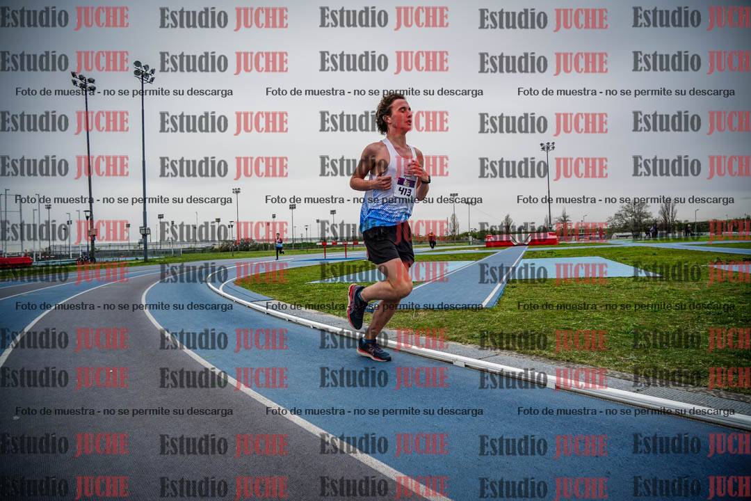 Fotos de los 3000 m llanos de varones - U17 (incluye la marcha atlética)
