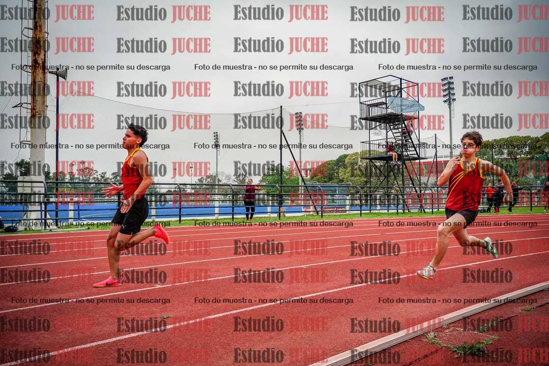 Fotos de los 200 m llanos de varones