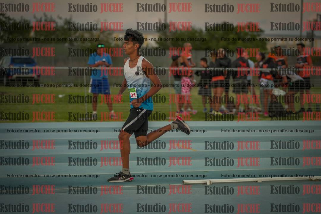 Fotos de los 3000 m llanos de varones