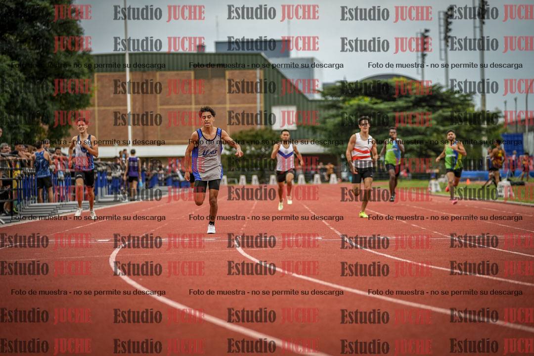 Fotos de los 400 m llanos de varones