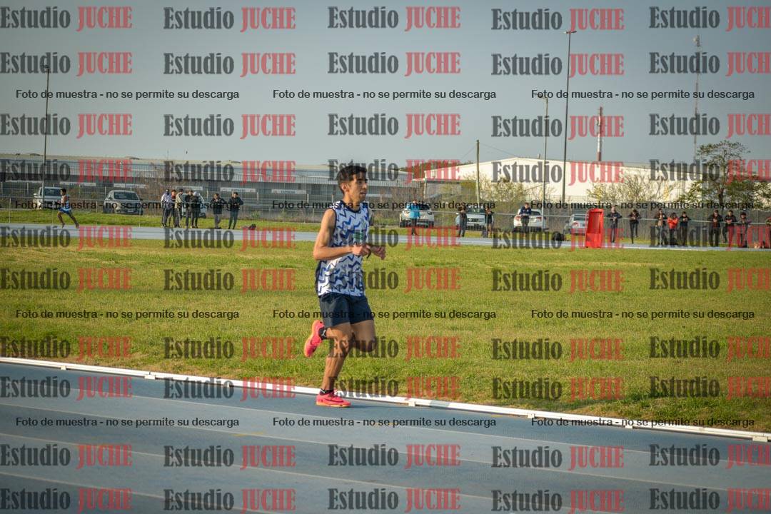 Fotos de los 3000 m llanos de varones